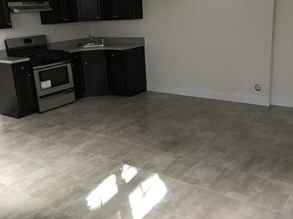 121 Santa Monica Ln #1