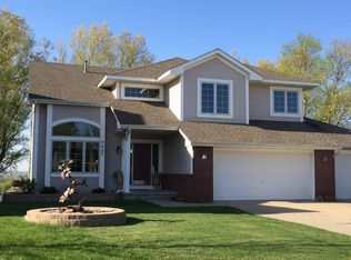 7027 Carey Ct, Johnston, IA 50131