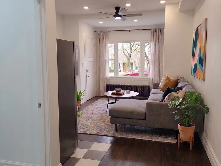 1034 W Walnut St #1 — Photo 15