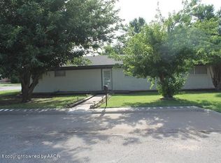 1901 Stark Cir, Perryton, TX 79070