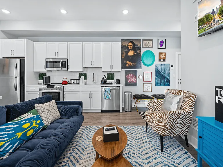 Dickinson Lofts — Photo 40