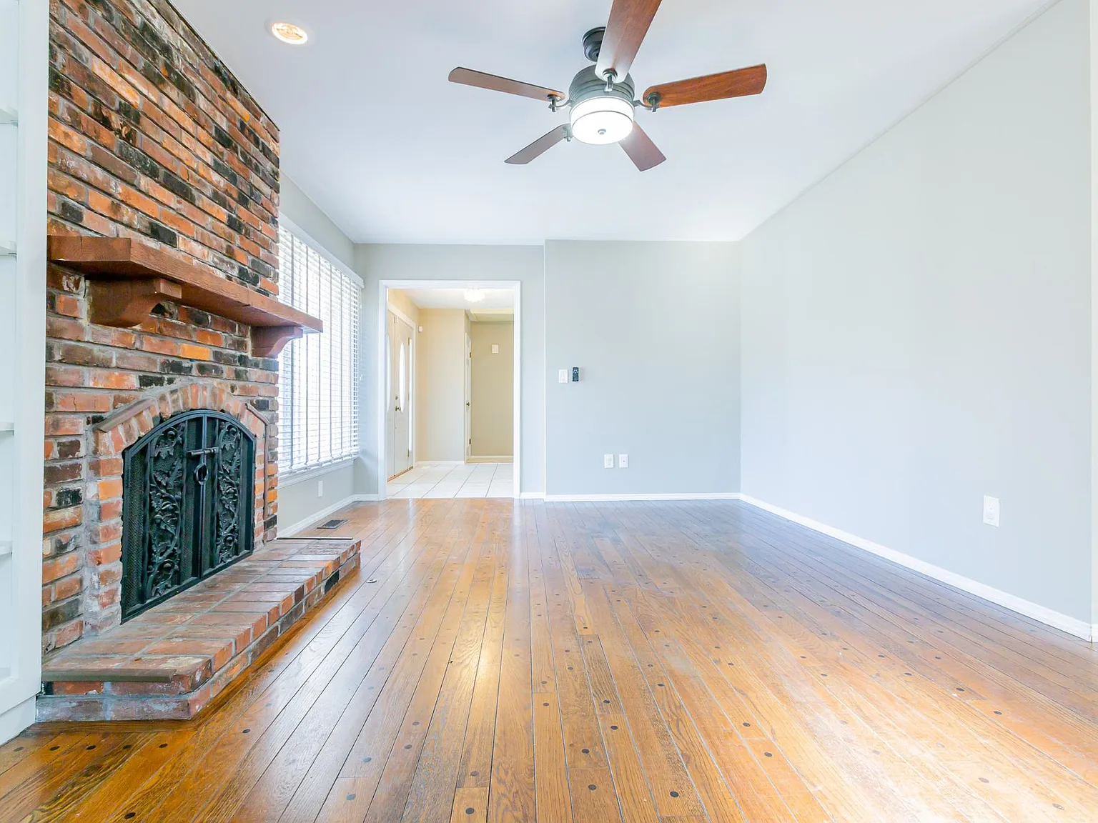 5 bed, 2877 sqft, $3,000 — Photo 3