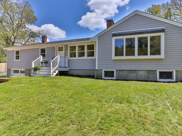 7 Laurie Lane, Harwich Port, MA 02646