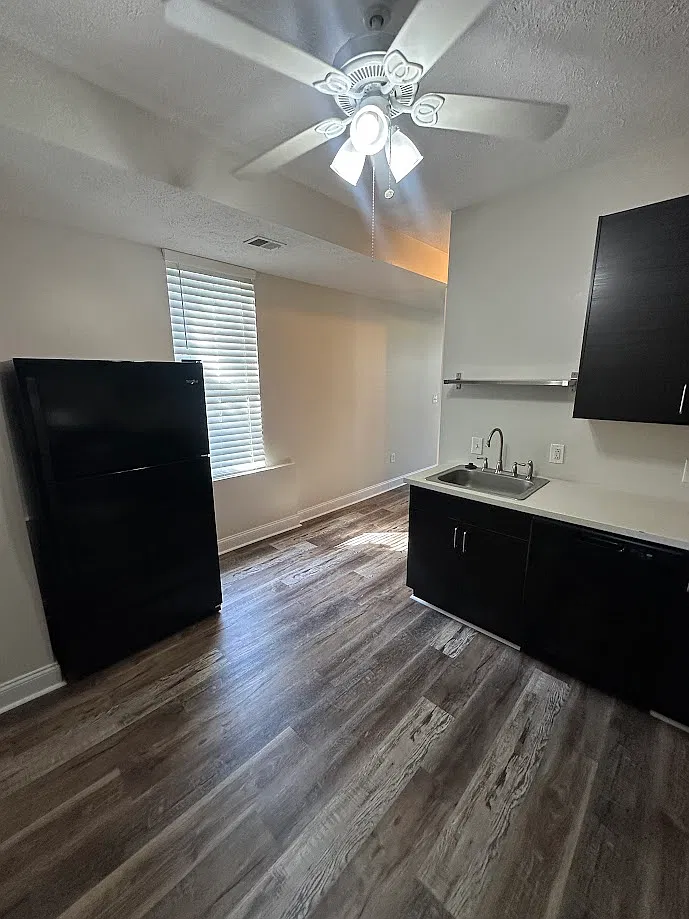 3 bed, 1.5 bath, $1,795 — Photo 4