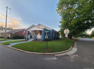 116 N Oakwood Dr, Statesville, NC 28677
