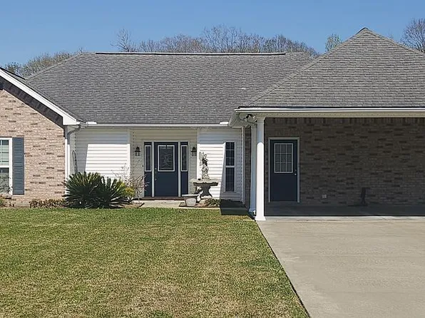 207 Stephanie Dr, Saint Martinville, LA 70582
