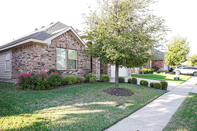 3 bed, 1757 sqft, $1,895 — Photo 2