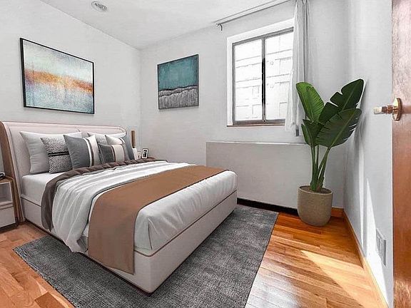 4th image of 370 W 30th St APT 5A