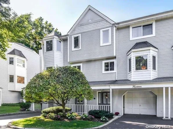 14 Highland Mews #14, Glen Cove, NY 11542