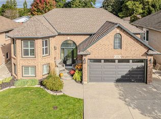 32 McIntosh Ct, Brantford, ON