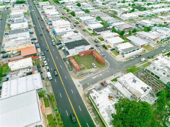 Degetau & Barranquitas, Caguas, PR 00725