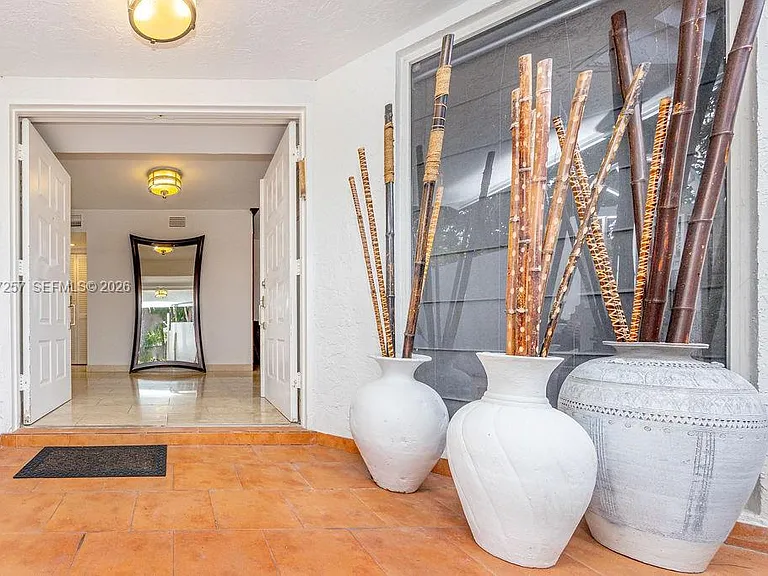 20935 NE 37th Ct — Photo 7