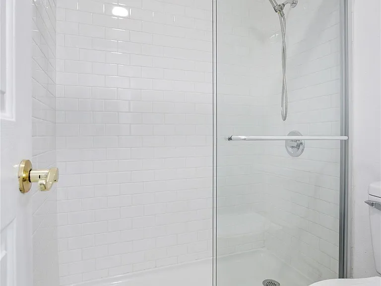 501 W 26th St #108 — Photo 20
