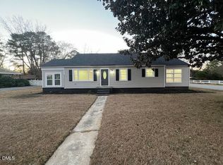 711 Memorial Ave, Dunn, NC 28334