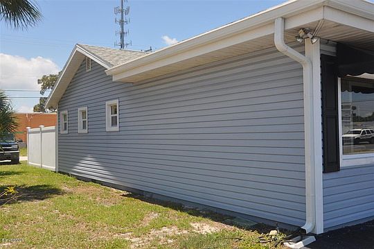 2nd image of 1432 N Harbor City Blvd