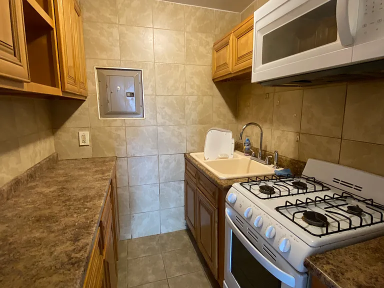 3 Emma St #2 — Photo 3