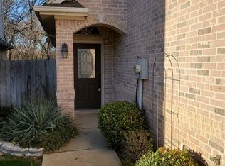 4060 Cottage Park Ct, Arlington, TX 76013
