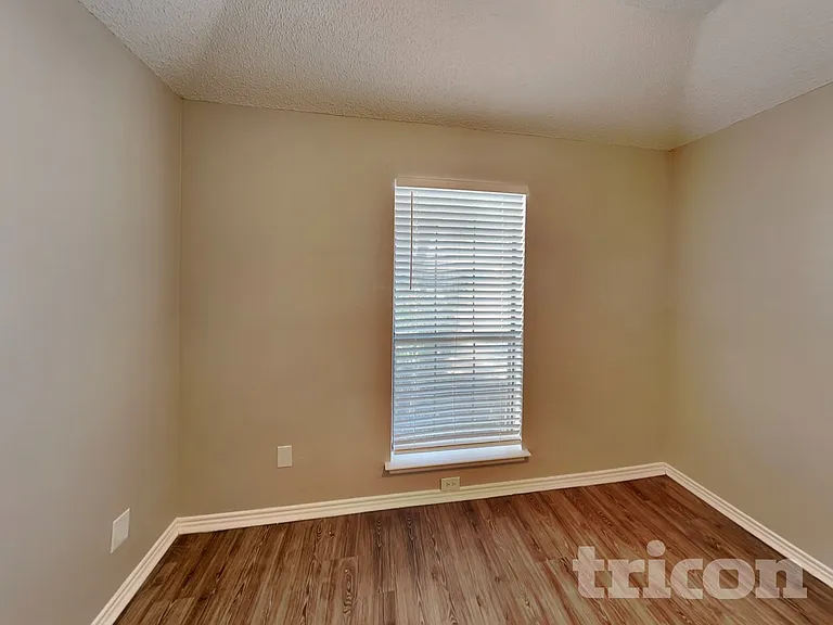 1130 Dandelion Dr — Photo 10