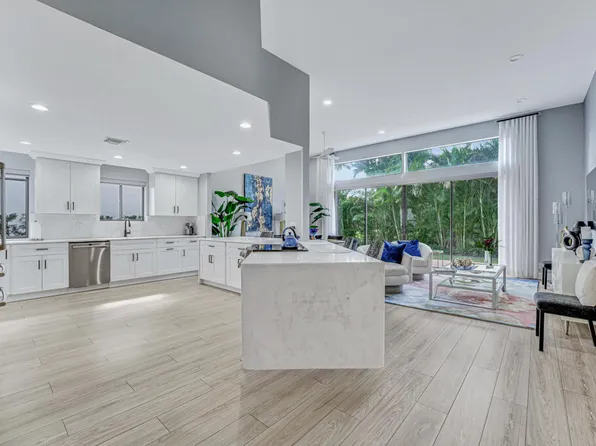 6597 Via Benita, Boca Raton, FL 33433