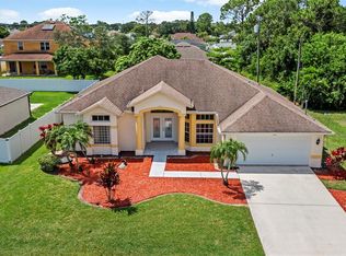 386 SW Donna Ter, Port St Lucie, FL 34984