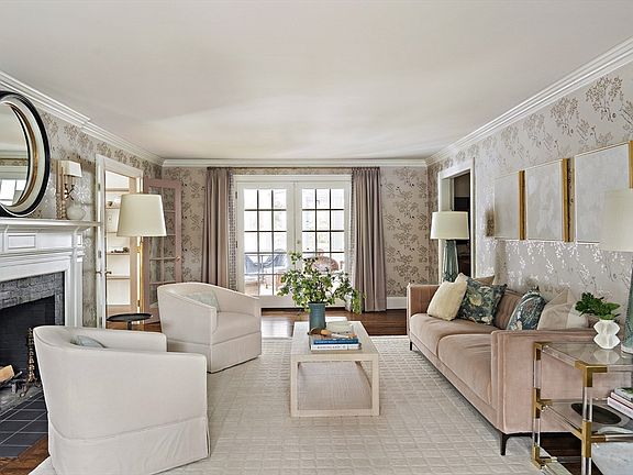 3rd image of 10 Lanark Rd