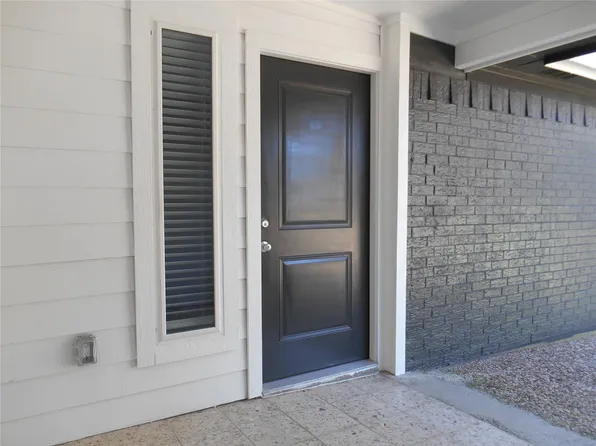 1547 Greenfield Rd, Hempstead, TX 77445