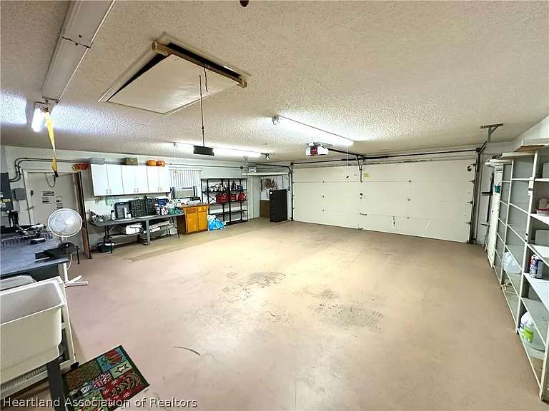 1611 Prospect St — Photo 18