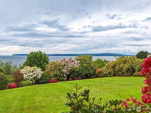 3rd image of 531 View Ridge Drive