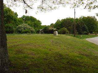 327 Oak Rd, Chicora, PA 16025