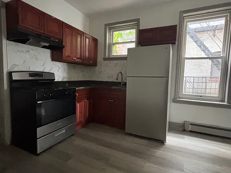 83 Bostwick Ave #4.1 — Photo 3