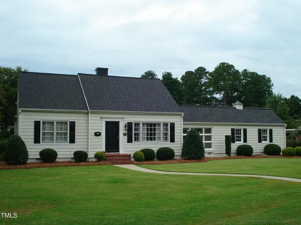 126 Fairfield Cir, Dunn, NC 28334