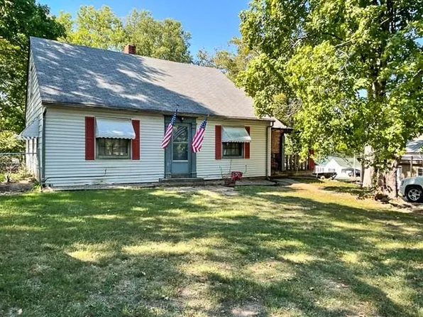 140 5th St, Osceola, MO 64776