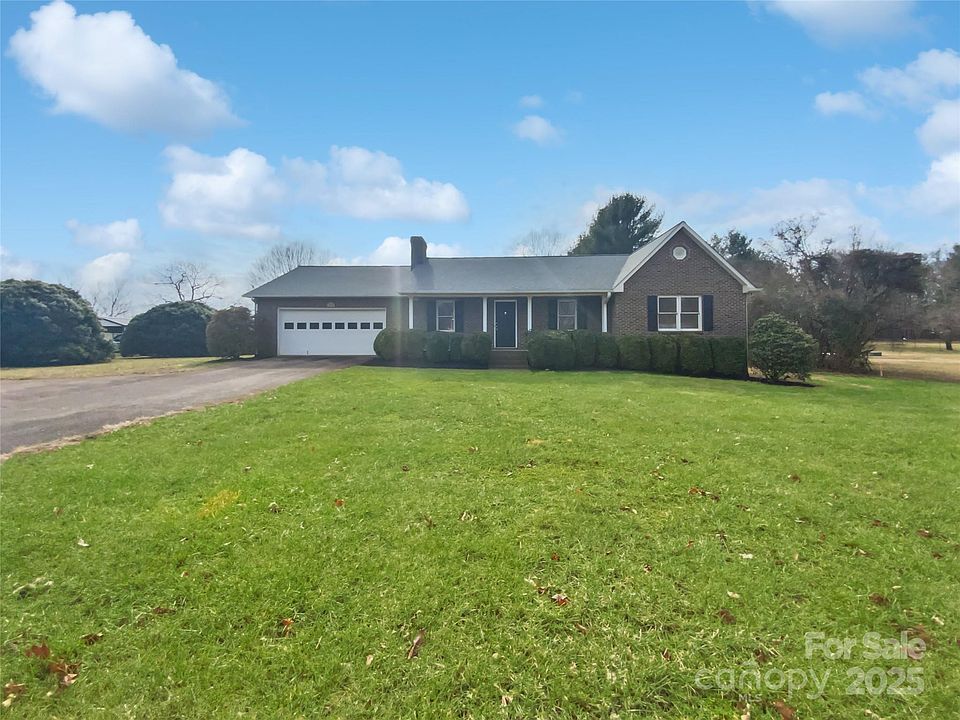 1st image of 189 Beech Brook Ln