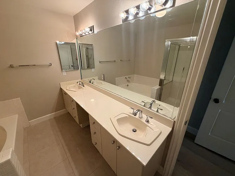 7605 Rolling View Dr #101 — Photo 25
