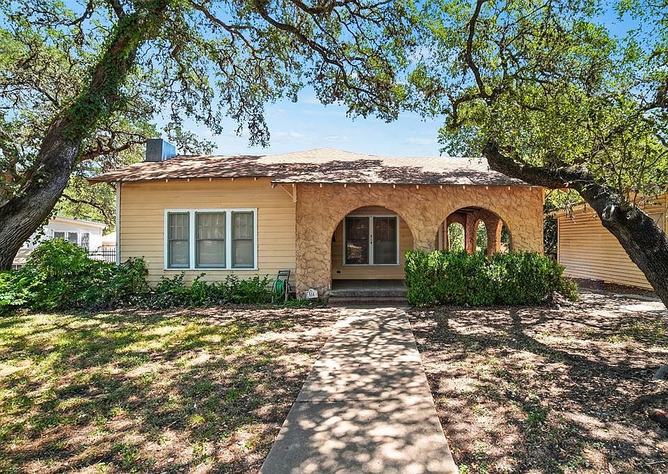 1st image of 514 S Main St