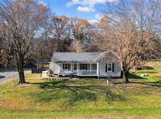 108 Cooing Dove Ln, Mount Airy, NC 27030