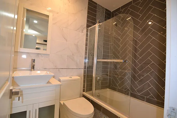Rented by Yup Realty LLC | media 27