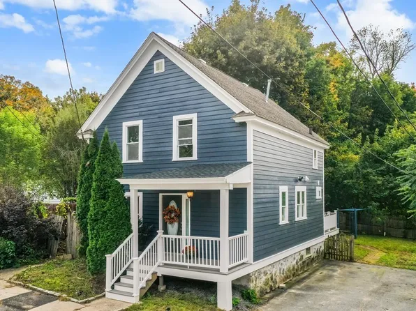 17 Genest Ave, Lowell, MA 01854