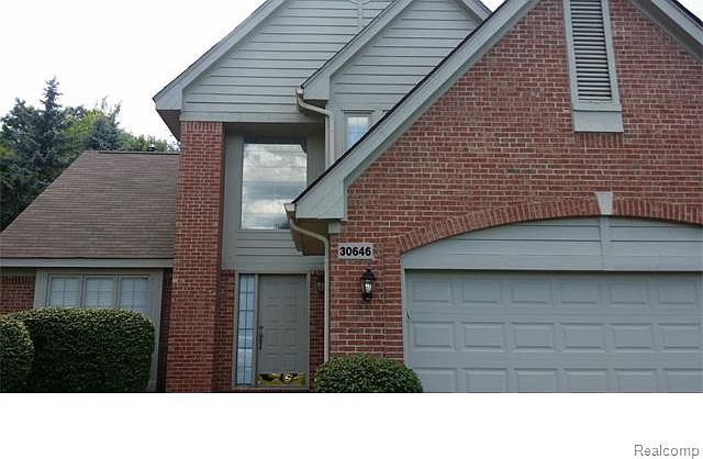 1st image of 30646 Maplewood Cir #1