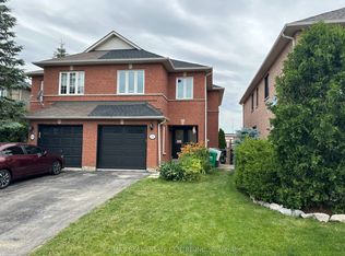 104 Native Lndg, Brampton, ON L6X 5A7