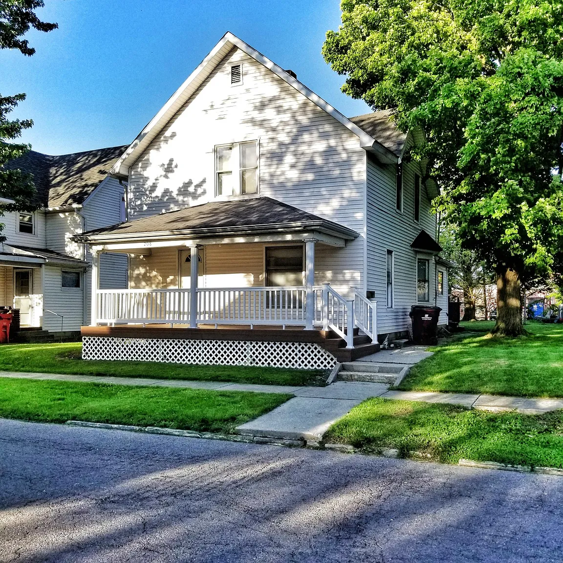 208 N Gilbert St photo 1
