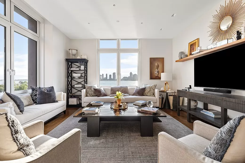 92 Laight St APT 4A photo 1