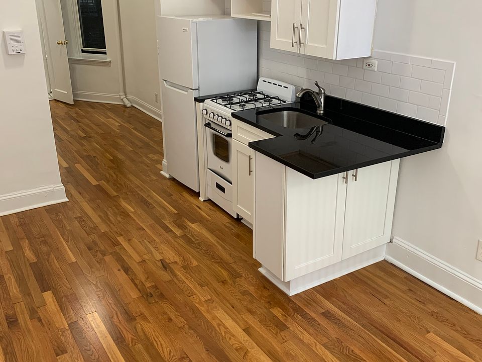 1st image of 224 E 95th St APT 1B