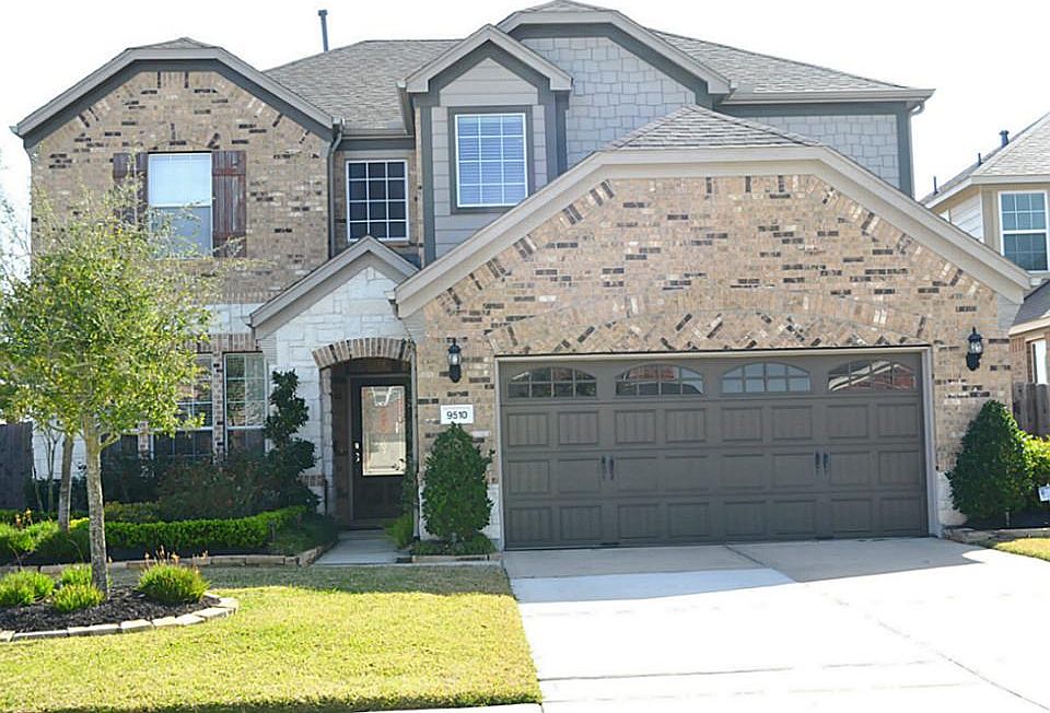 1st image of 9510 Herons Grove Ln