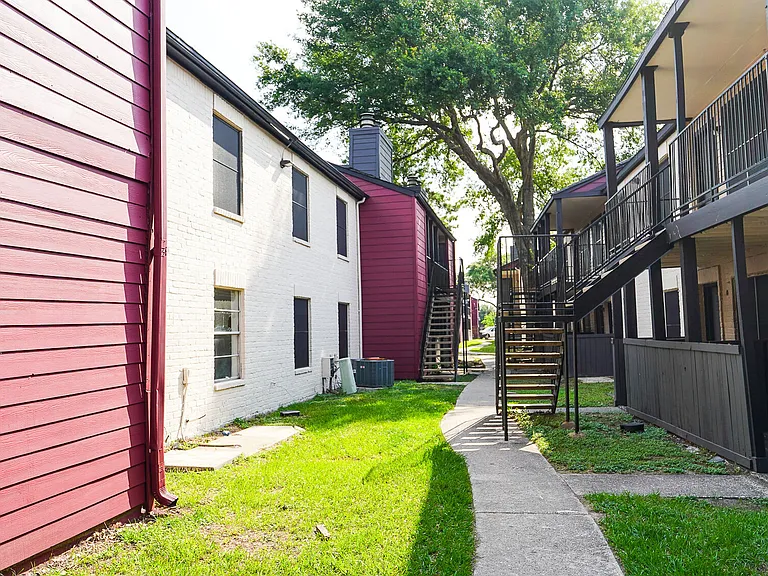 Avery Place — Photo 17