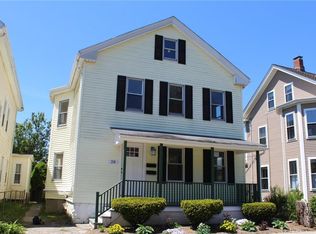 28 Gould St, Newport, RI 02840