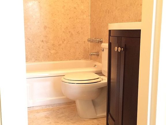 4th image of 304 W 92nd St APT 4J