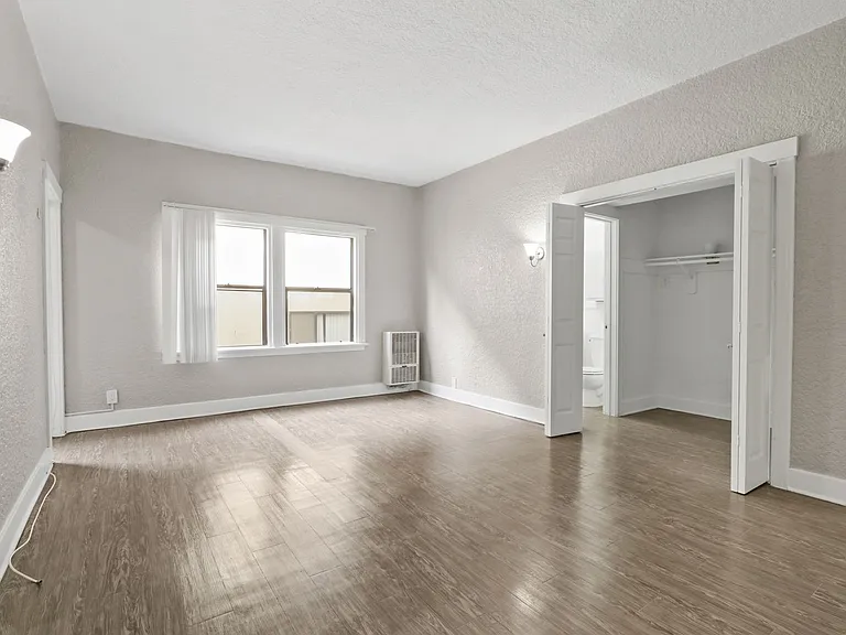 3621 S Pacific Ave — Photo 6