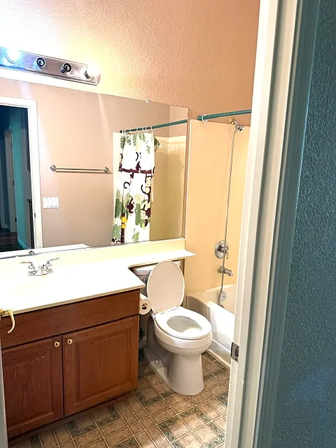 3 bed, 1278 sqft, $2,600 — Photo 3