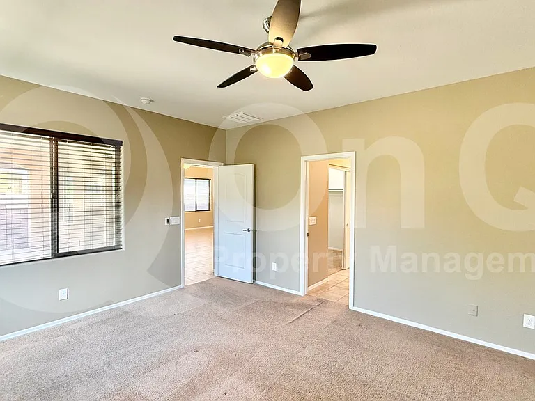 4425 E Saint John Rd — Photo 11